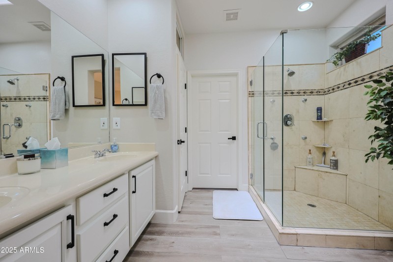 2462 W TURTLE HILL DR