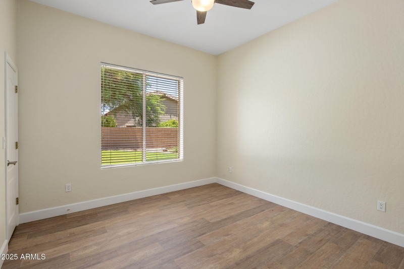 SH-bedroom2
