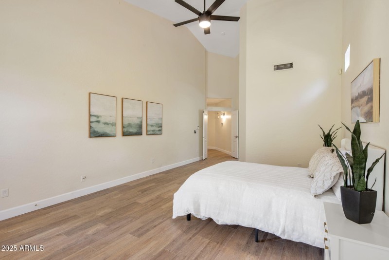 SH-primarybedroom