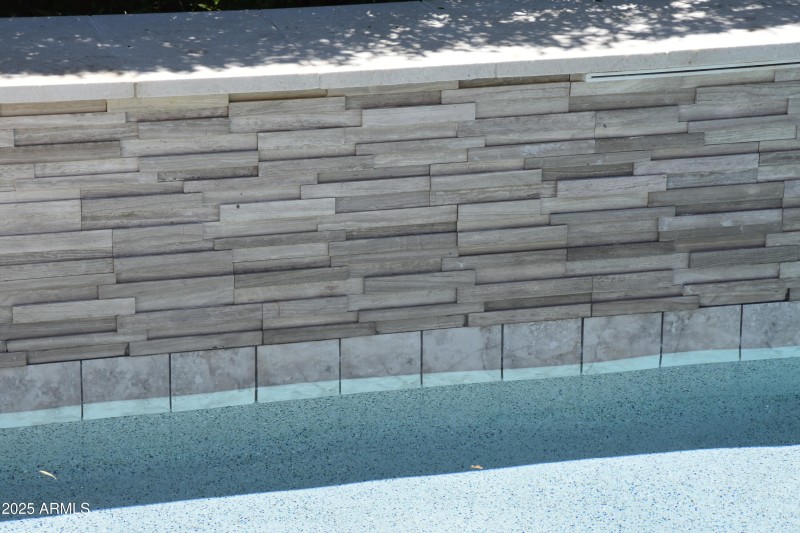 Pool coping