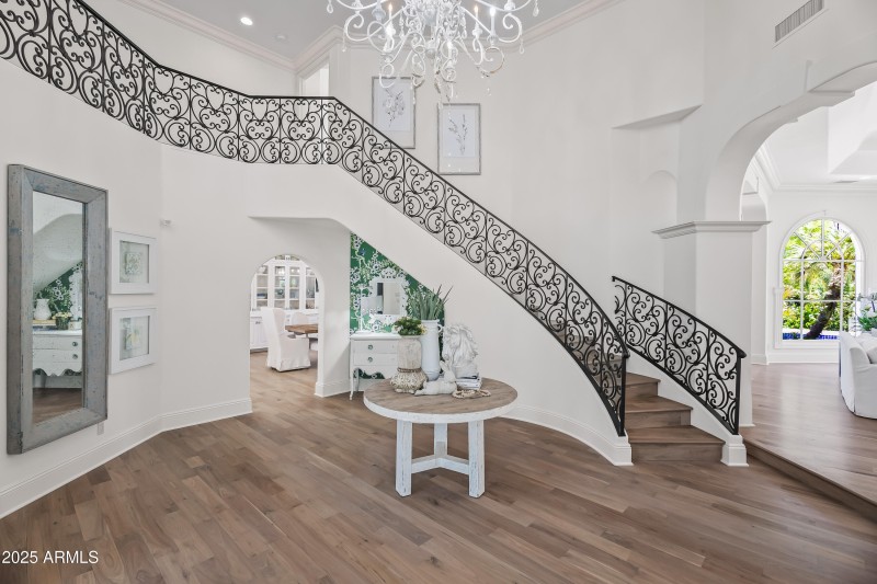 Entry/Foyer