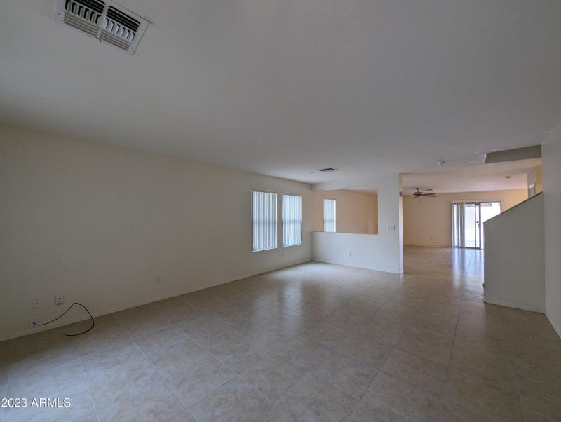 3215 W SAINT ANNE AVE