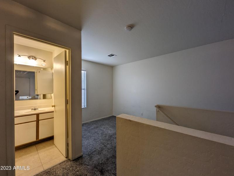 3215 W SAINT ANNE AVE