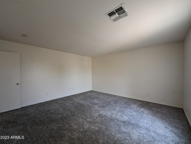 3215 W SAINT ANNE AVE