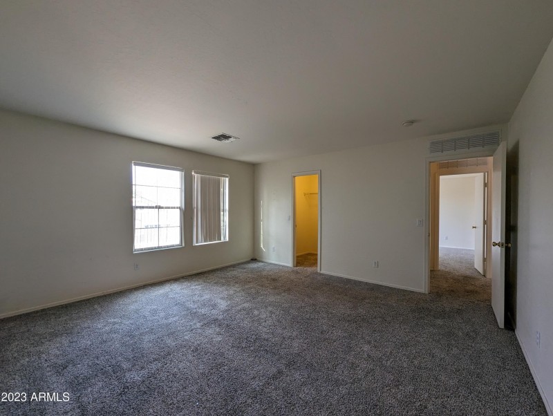 3215 W SAINT ANNE AVE