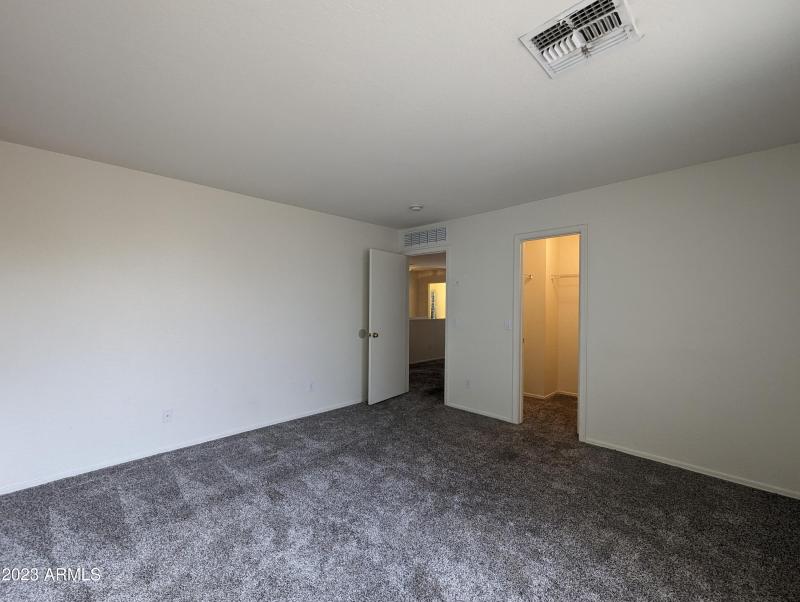 3215 W SAINT ANNE AVE