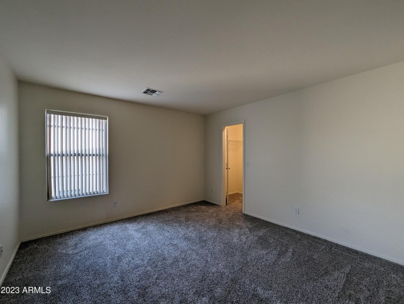 3215 W SAINT ANNE AVE