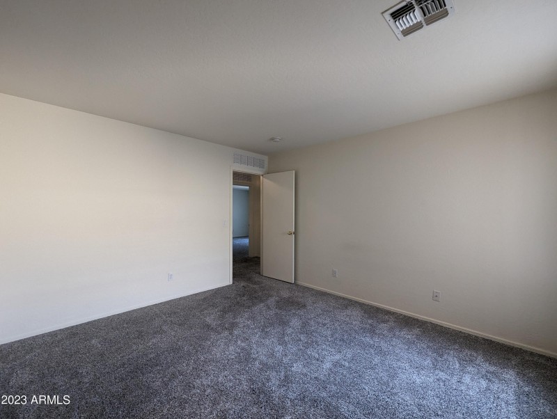 3215 W SAINT ANNE AVE