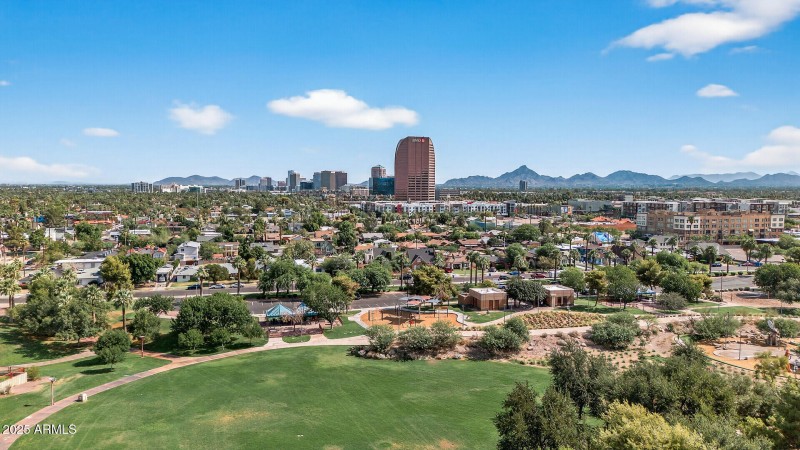 Scenic city & Hance park views