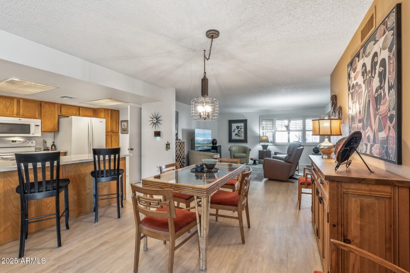 17_12719_W_Shadow_Hills17_mls