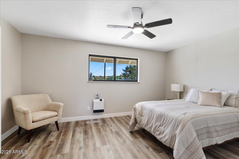 12-Upstairs Primary Bedroom View2