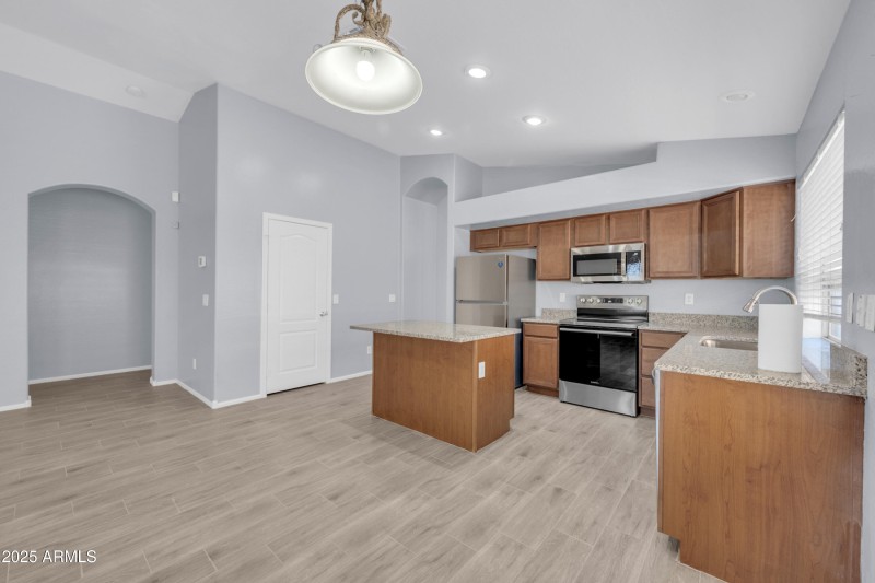 4255 E Rock Dr-11