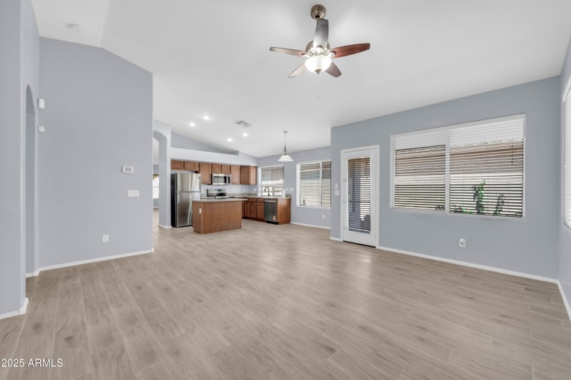 4255 E Rock Dr-16