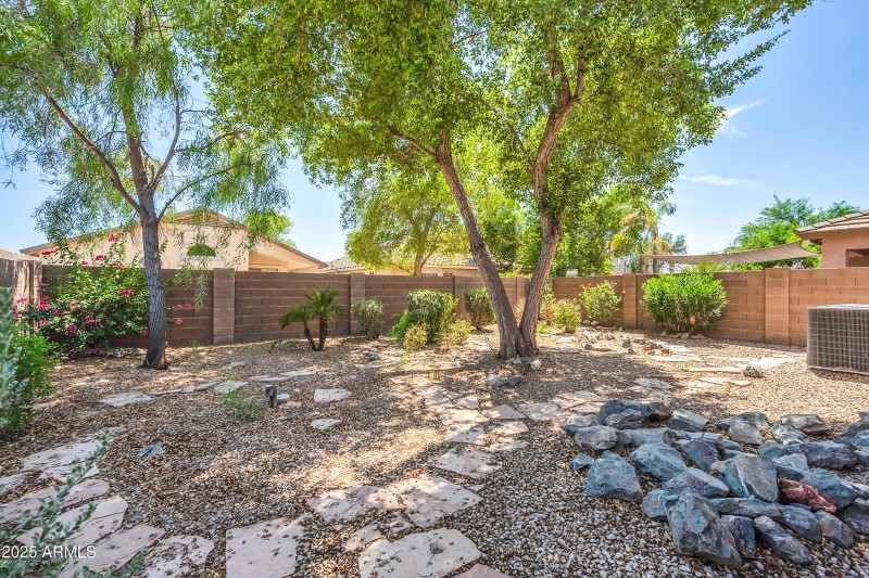 4255 E Rock Dr-35