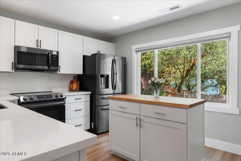09-Kitchen