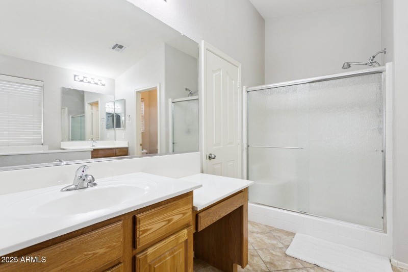 14-web-or-mls-46179-w-starlight-dr