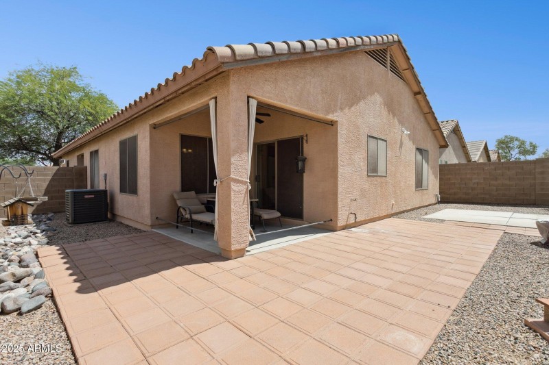 30-web-or-mls-46179-w-starlight-dr