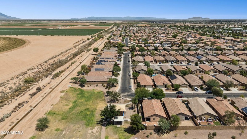 38-web-or-mls-46179-w-starlight-dr