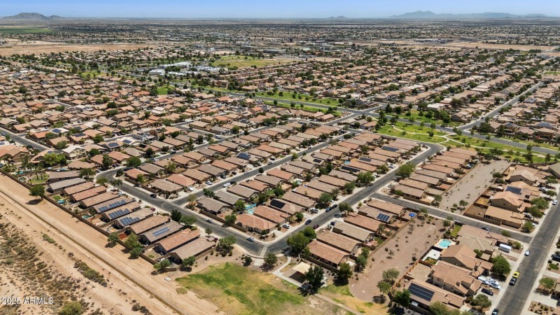 41-web-or-mls-46179-w-starlight-dr