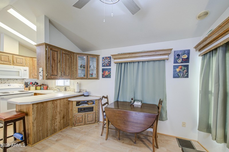Dining Area 4