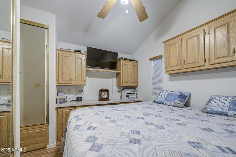 Bedroom-pic 3