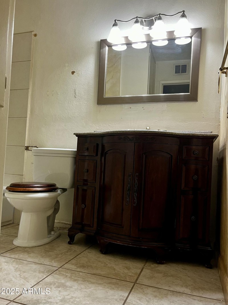 TuckeyNewBathroom