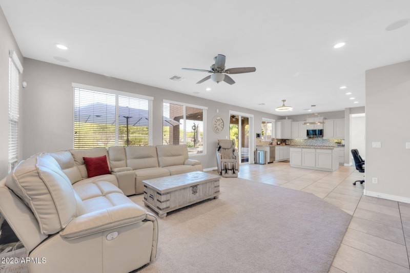 Open Concept Living!