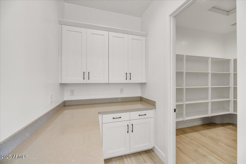 11-Butler's Pantry