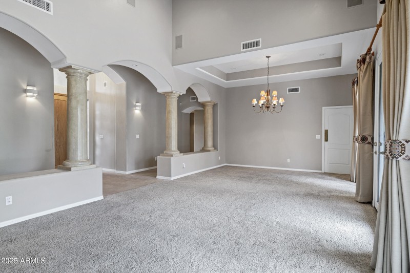 3819 E Ivyglen St-9