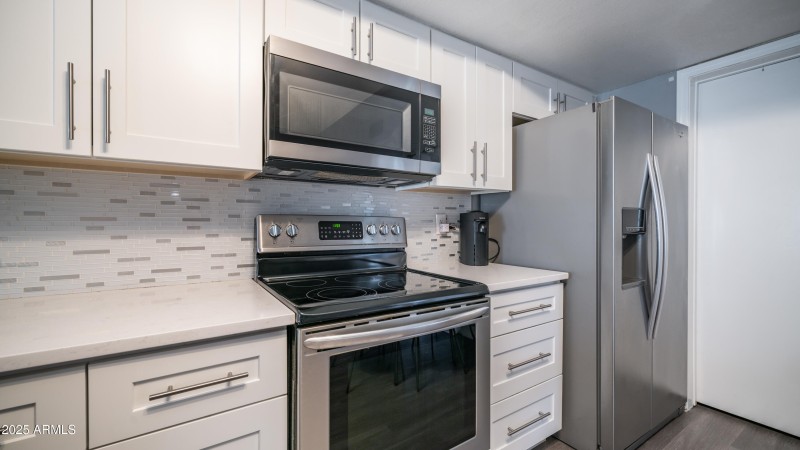 2827 E Waltann Ln Unit 3-9