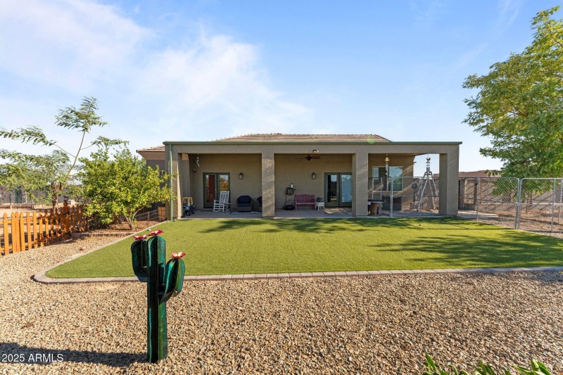 25516 W Hunter Dr