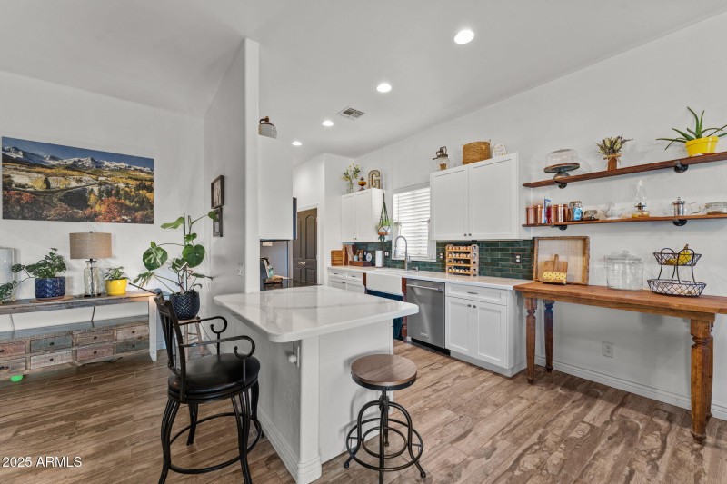25516 W Hunter Dr