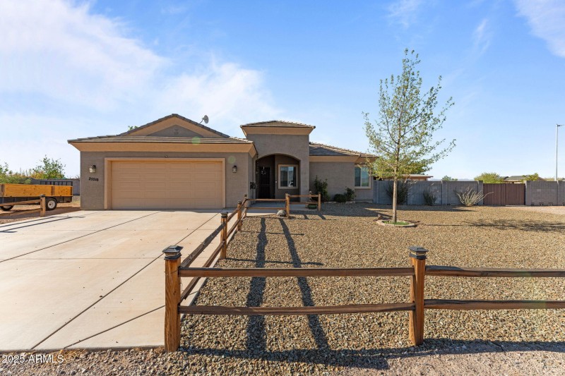 25516 W Hunter Dr