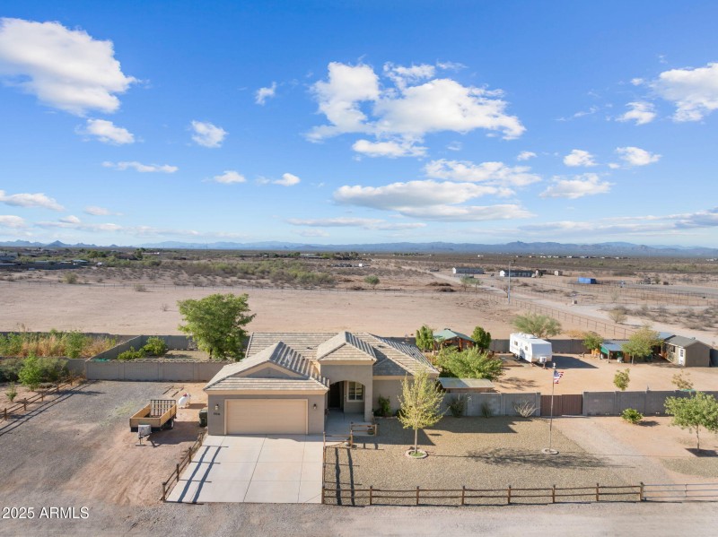 25516 W Hunter Dr