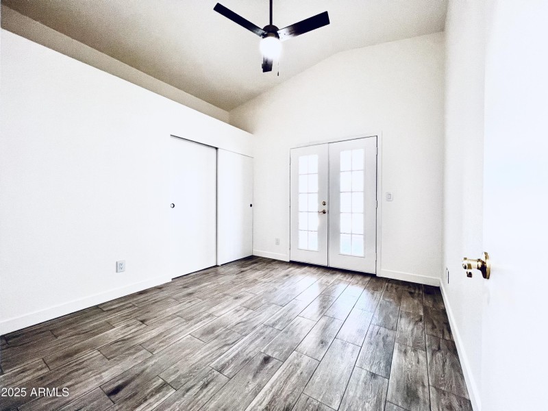 FrontBedroom2