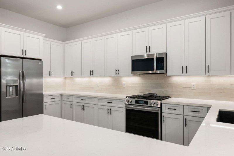 8-Kitchen