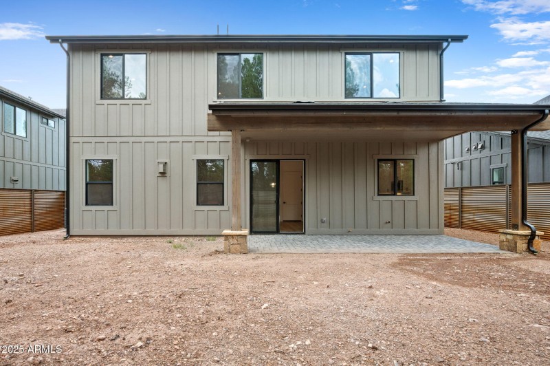 Back-lot-3-plan-2443-cdr-ridge