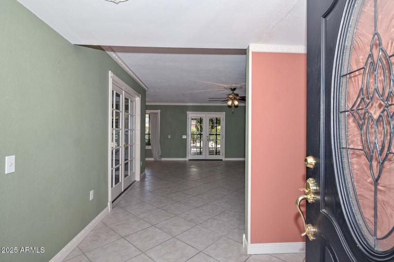 Foyer-Family Room