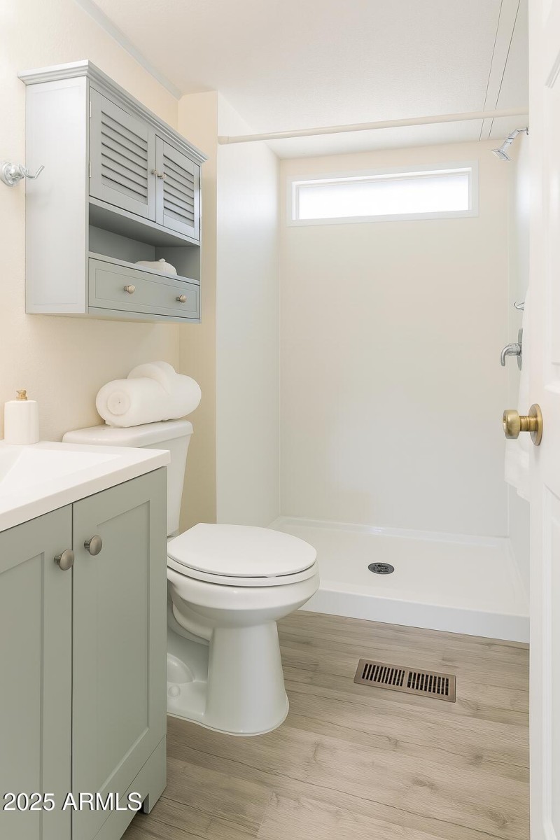 Modern Neutral Bathroom Design