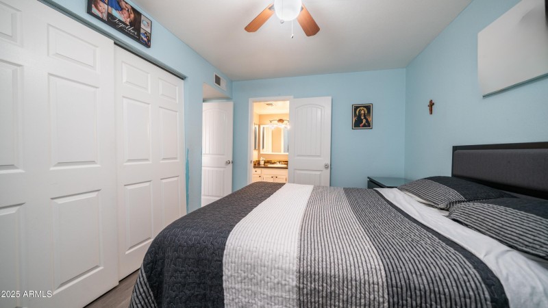 2827 E Waltann Ln Unit 3-14