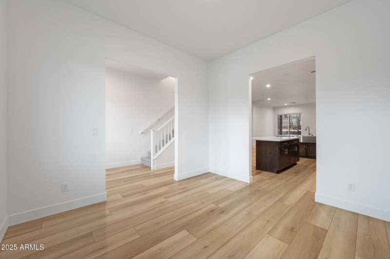 7-Formal Dining Room (2)