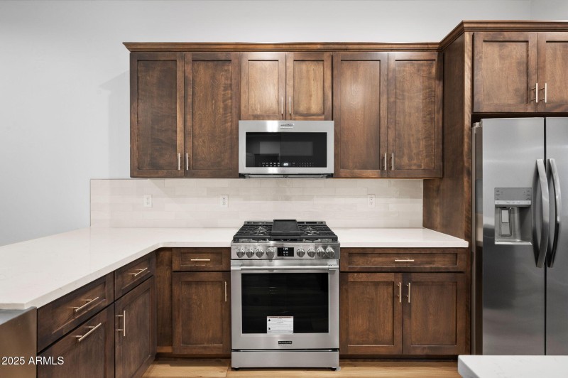 13-Kitchen (3)