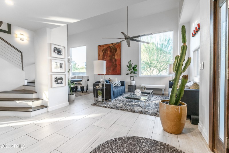 LivingRoom01