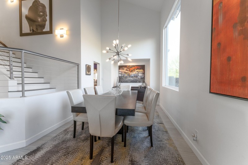 DiningRoom02