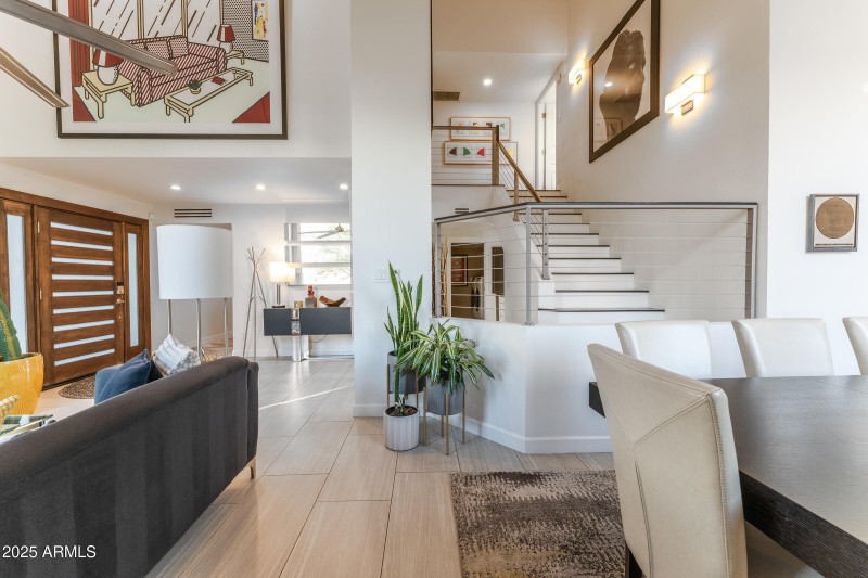 DiningRoom03