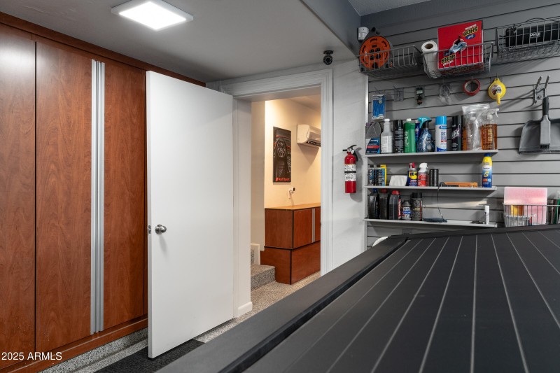 GarageShelves