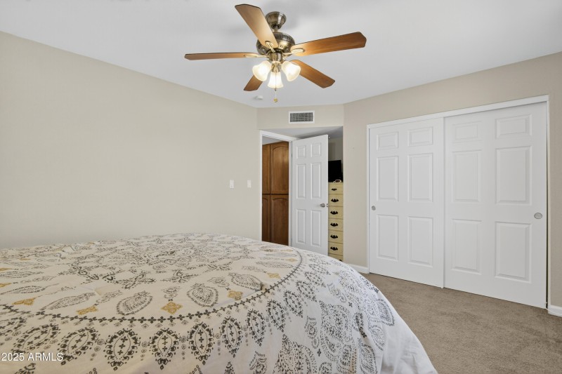 53rd Bedroom 2 Pic 2