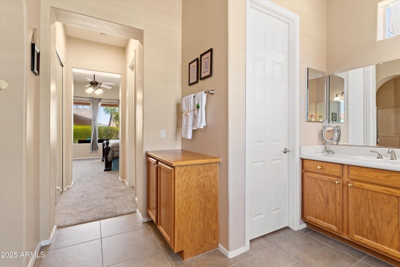 HALLWAY BETWEEN BEDROOM & BATH