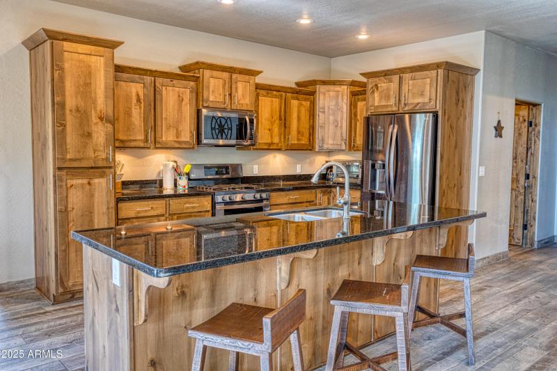 Fully equipped kitchen awaits you