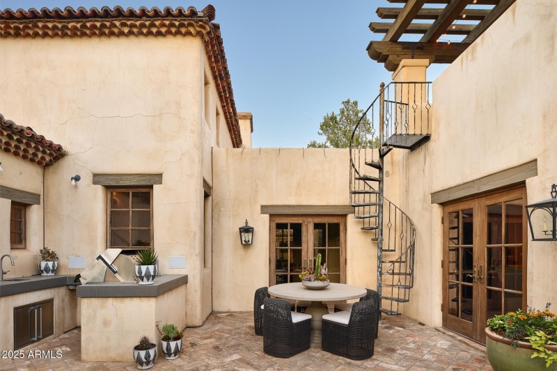 Garden Courtyard